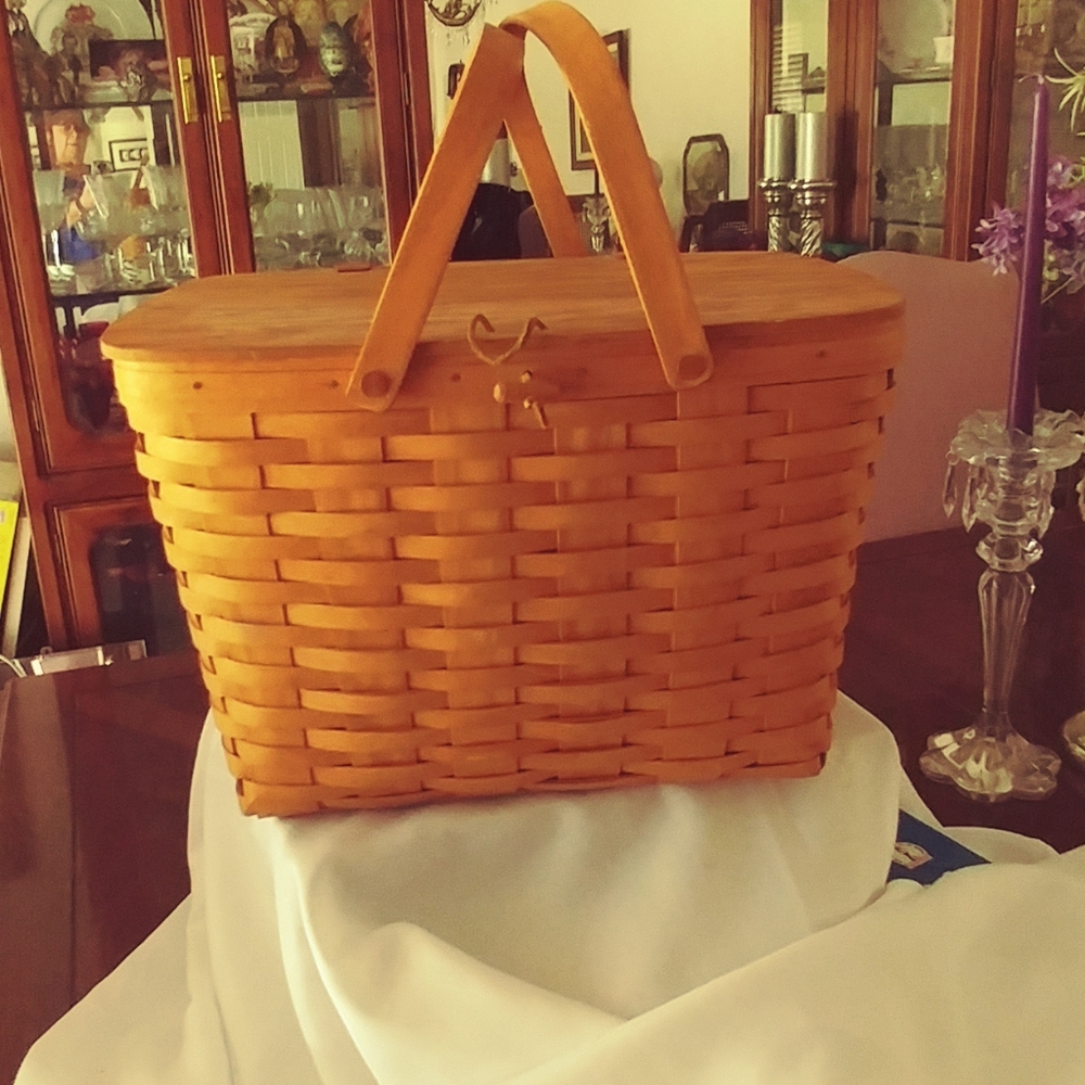 Longaberger Picnic Basket 3 Pieces.